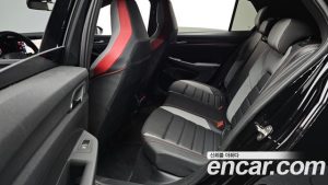 Volkswagen Golf 2.0 GTI 2024 года из Южной Кореи