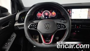 Volkswagen Golf 2.0 GTI 2024 года из Южной Кореи