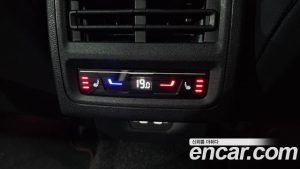 Volkswagen Golf 2.0 GTI 2024 года из Южной Кореи