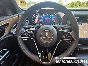 Mercedes-Benz E-Class E200 Avantgarde 2025 года из Южной Кореи
