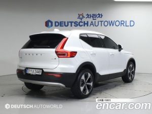 Volvo XC40 B4 Ultra Bright 2024 года из Южной Кореи