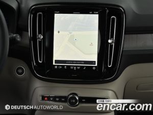 Volvo XC40 B4 Ultra Bright 2024 года из Южной Кореи