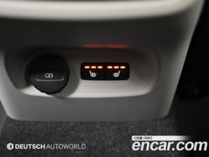 Volvo XC40 B4 Ultra Bright 2024 года из Южной Кореи