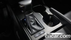 Lexus ES Luxury Plus 2025 года из Южной Кореи