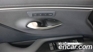 Lexus ES Luxury Plus 2025 года из Южной Кореи