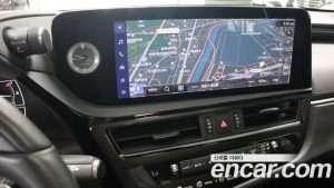 Lexus ES Luxury Plus 2025 года из Южной Кореи