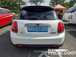 Mini Cooper RESOLUTE Edition 2024 года из Южной Кореи