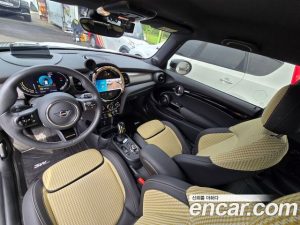 Mini Cooper RESOLUTE Edition 2024 года из Южной Кореи