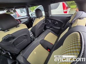 Mini Cooper RESOLUTE Edition 2024 года из Южной Кореи