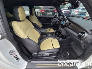 Mini Cooper RESOLUTE Edition 2024 года из Южной Кореи
