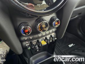 Mini Cooper RESOLUTE Edition 2024 года из Южной Кореи