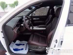 Genesis GV70 2.5T Бензин AWD 2024 года из Южной Кореи