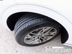 Genesis GV70 2.5T Бензин AWD 2024 года из Южной Кореи