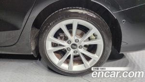Audi A3 40 TFSI 2025 года из Южной Кореи