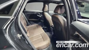 Audi A3 40 TFSI 2025 года из Южной Кореи