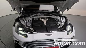Astonmartin DBX 4.0 V8 707 2023 года из Южной Кореи
