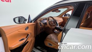 Astonmartin DBX 4.0 V8 707 2023 года из Южной Кореи