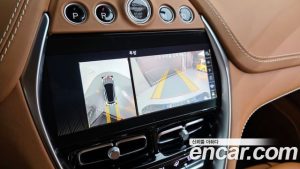 Astonmartin DBX 4.0 V8 707 2023 года из Южной Кореи