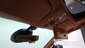 Astonmartin DBX 4.0 V8 707 2023 года из Южной Кореи