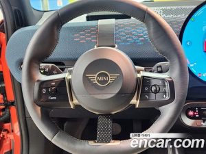 Mini Aceman SE Favoured 2025 года из Южной Кореи