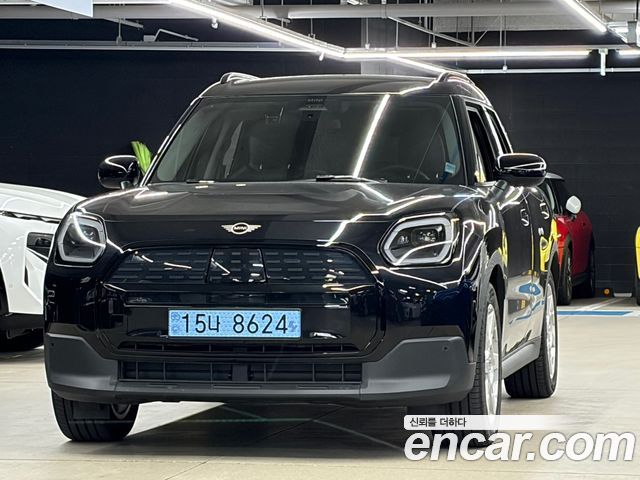 Mini Countryman E CLASSIC 2025 года из Кореи