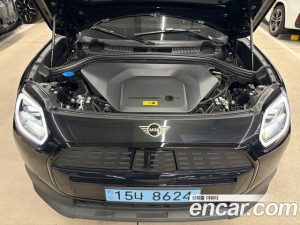Mini Countryman E CLASSIC 2025 года из Южной Кореи