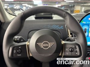 Mini Countryman E CLASSIC 2025 года из Южной Кореи