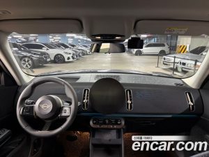 Mini Countryman E CLASSIC 2025 года из Южной Кореи