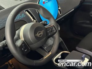 Mini Countryman E CLASSIC 2025 года из Южной Кореи