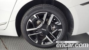 Kia K8 Noblesse 2025 года из Южной Кореи
