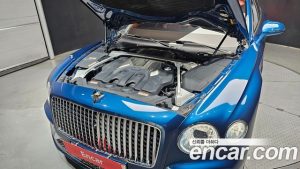 Bentley Flying Spur 4.0 Azure 2023 года из Южной Кореи