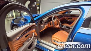 Bentley Flying Spur 4.0 Azure 2023 года из Южной Кореи