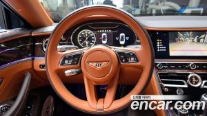 Bentley Flying Spur 4.0 Azure 2023 года из Южной Кореи