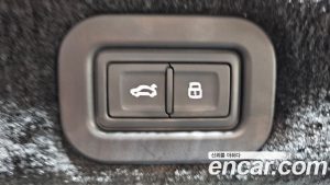 Bentley Flying Spur 4.0 Azure 2023 года из Южной Кореи