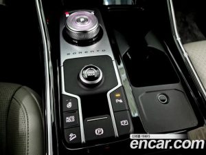 Kia Sorento HEV 1.6 2WD 2024 года из Южной Кореи