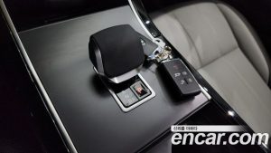 Land Rover Range Rover Evoque P250 Dynamic SE 2025 года из Южной Кореи