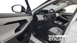 Land Rover Range Rover Evoque P250 Dynamic SE 2025 года из Южной Кореи