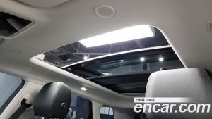 Land Rover Range Rover Evoque P250 Dynamic SE 2025 года из Южной Кореи