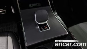 Land Rover Range Rover Evoque P250 Dynamic SE 2025 года из Южной Кореи