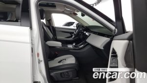 Land Rover Range Rover Evoque P250 Dynamic SE 2025 года из Южной Кореи