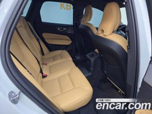 Volvo XC60 T8 Ultra Bright 2025 года из Южной Кореи