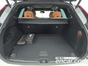 Volvo XC60 T8 Ultra Bright 2025 года из Южной Кореи