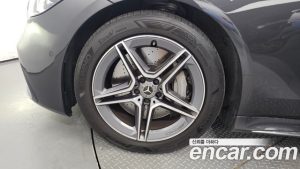 Mercedes-Benz S-Class S400 d 4MATIC 2023 года из Южной Кореи