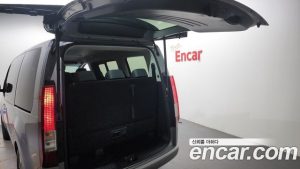 Hyundai Staria Tourer 11-Seater 2024 года из Южной Кореи