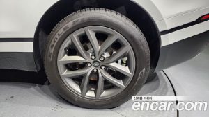 Land Rover Range Rover Velar 2.0 P250 Dynamic SE 2025 года из Южной Кореи