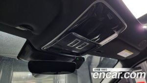 Land Rover Range Rover Velar 2.0 P250 Dynamic SE 2025 года из Южной Кореи