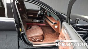 Genesis G90 Бензин 3.5 Turbo e-S/C AWD 2025 года из Южной Кореи