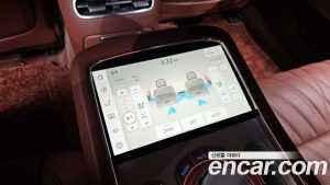 Genesis G90 Бензин 3.5 Turbo e-S/C AWD 2025 года из Южной Кореи