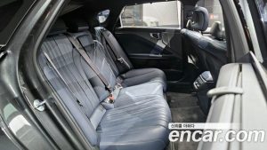 Kia K8 Signature Black 2025 года из Южной Кореи