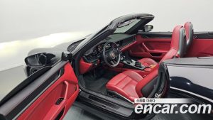Porsche 911 CARRERA 4 GTS Cabriolet 2022 года из Южной Кореи